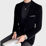 Pánský blazer s elegantním střihem a sametovým vzhledem