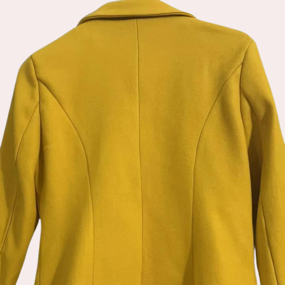Trenchcoat s dvouřadým zapínáním a kapsami pro ženy