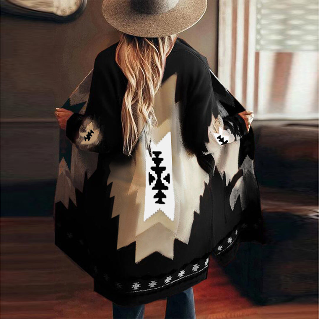 Vesta s vintage tribal designem a teplým materiálem pro ženy